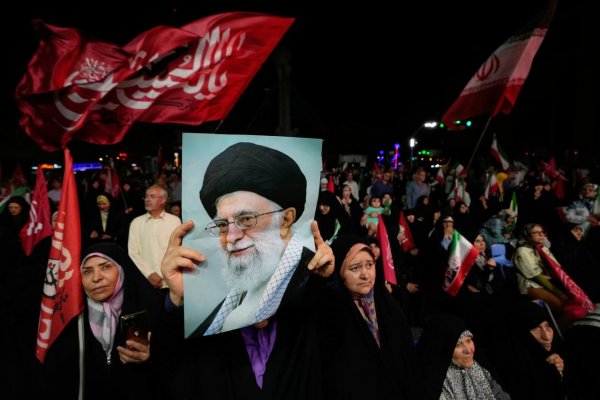 Udalosť dňa: Irán zaútočil na americké ciele v Jordánsku aj Spojených arabských emirátoch