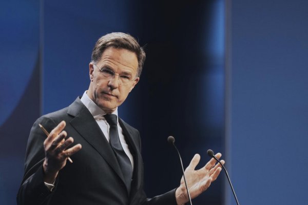 Je nemysliteľné, aby Rusko predbehlo NATO v zbrojení, vyhlásil Rutte