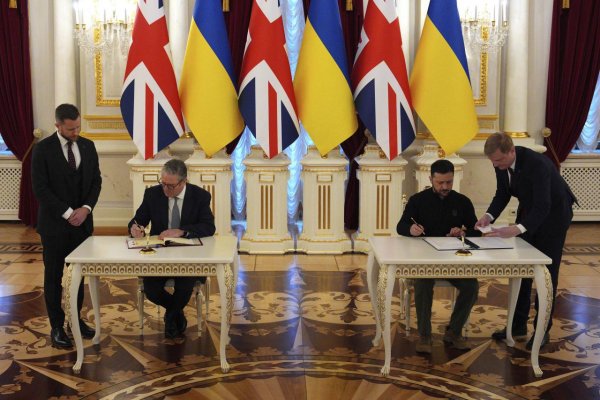 Británia a Ukrajina podpísali prelomovú dohodu o storočnom partnerstve