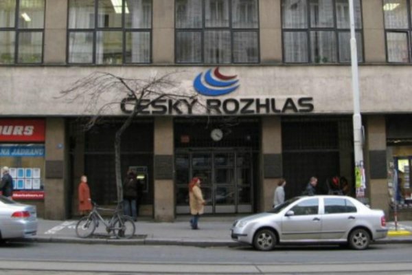 Veřejnoprávní Český rozhlas měkne před Andrejem Babišem