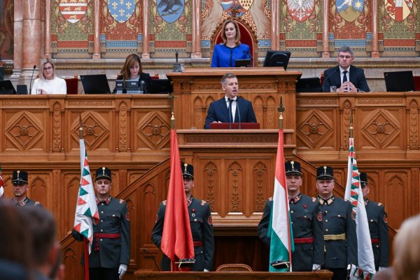 Zložením prísahy vznikla vláda premiéra Pétera Magyara