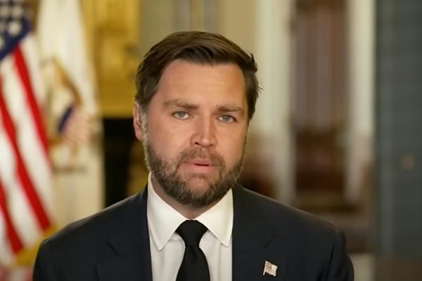 Vance: Rusi zabíjajú veľa ľudí, strácajú veľa svojich a nemajú z toho nič, musia sa prebudiť a akceptovať realitu