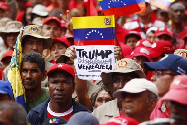 Venezuelský prezident Maduro pozastavil rokovania s opozíciou