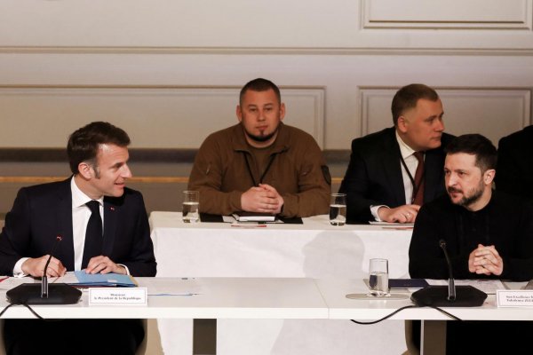 Macron: Európske jednotky budú súčasťou mierového riešenia na Ukrajine