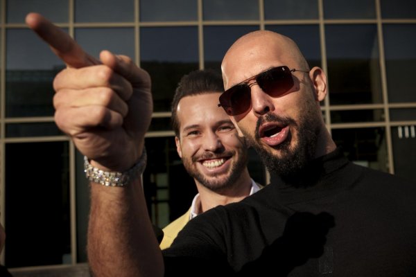 .mladí: Prečo dnešní mladí muži hľadajú, kto sú? A prečo to riešia agresivitou?