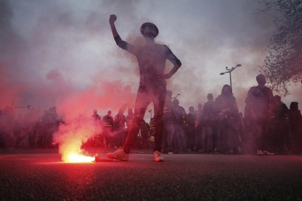 Francúzsko je hore nohami. Fototéma z protestov proti Macronovej reforme