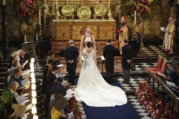 Princezná Eugenie sa vydala. Svadba vnučky kráľovnej Alžbety vo fotografiách