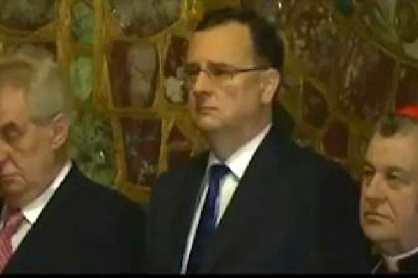 "Unavený" prezident sa potácal