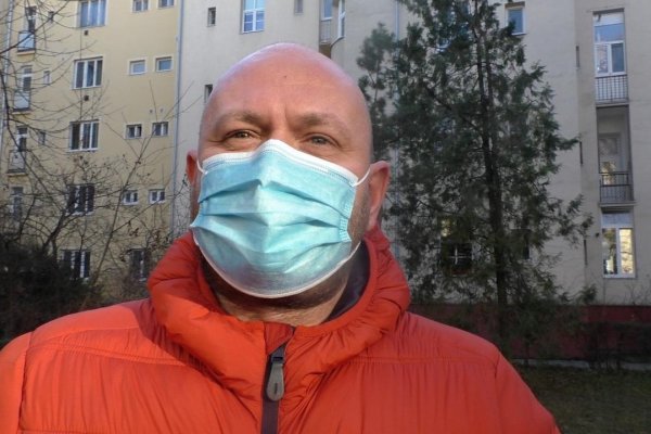 Šéf záchrannej firmy: Nie je normálne, že otvárame lyžiarske strediská a potom objednávame chladiarenske boxy pre mŕtvych