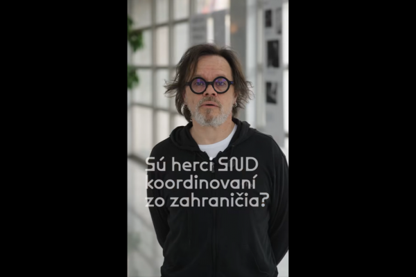 Sú herci SND koordinovaní zo zahraničia?