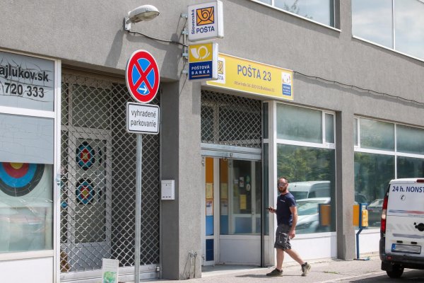 KDH žiada Fica o nezávislý audit Slovenskej pošty po zásahu regulátora