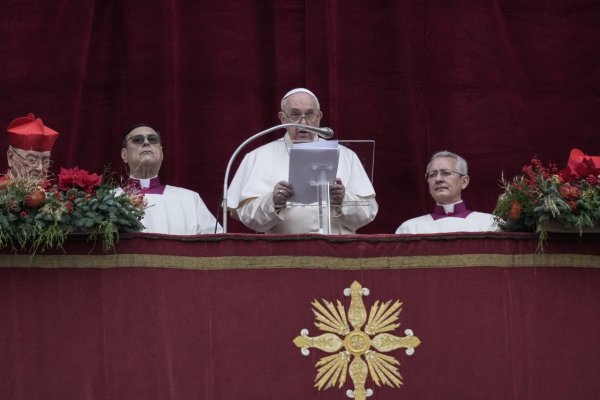 Pápež vo vianočnej homílii vyzval na prijatie „milosti malosti“​ ​