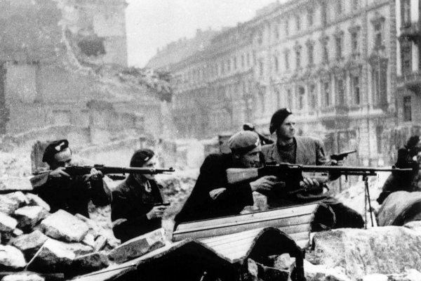 Varšavské povstanie: Kľúč k pochopeniu histórie Varšavy, Poľska aj Európy