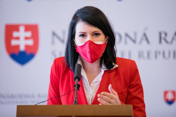 Zákon o pomoci tehotným ženám obmedzí prístup k potratom, tvrdí Bittó Cigániková