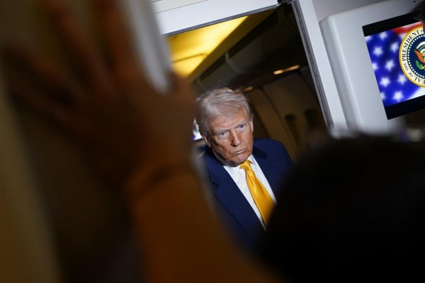 Trump: Rokovania o ukončení vojny na Ukrajine prebiehajú dobre