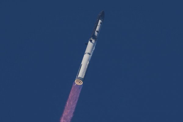 Raketa Starship spoločnosti SpaceX absolvovala dvanásty skúšobný let
