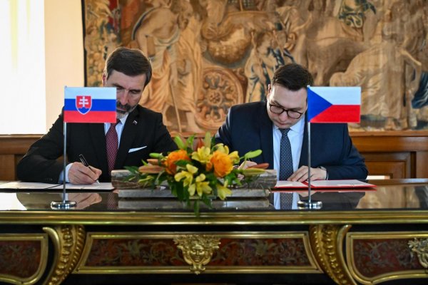 ČR: Lipavský a Blanár odmietajú pri Ukrajine paralelu s Mníchovom 1938