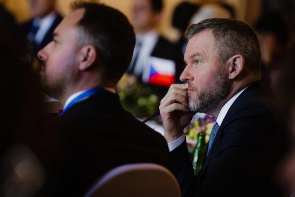 Prezident pripomína, kto tvorí zahraničnú politiku, slová Erika Kaliňáka neberie vážne