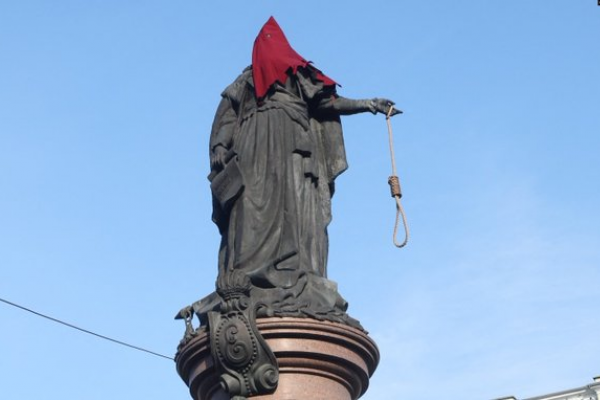 Úrady v Odese chystajú demontáž pamätníka ruskej cárovnej Kataríny II.