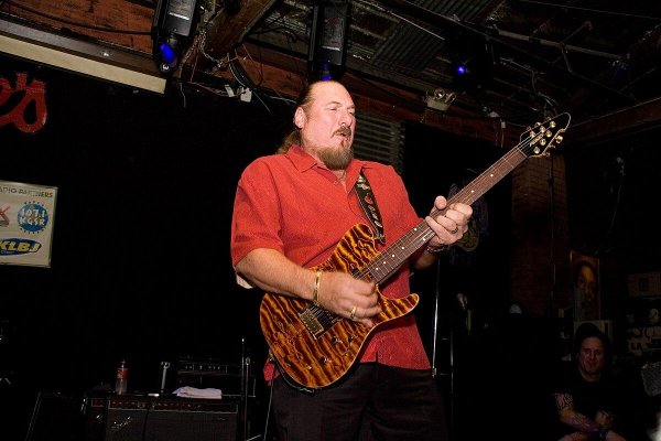 Steve Cropper: muž, ktorý slúžil piesni. Naučil nás, že právě tým se stává nesmrteľnou