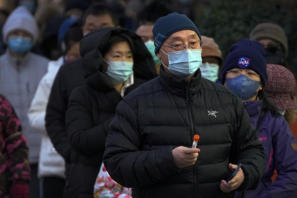 Čínsky prezident nechce napriek hrozbe protestov prijať zahraničné vakcíny