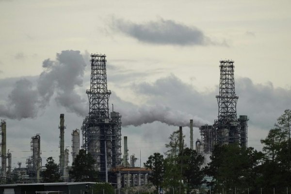 Zelenskyj apeloval na Trumpa, aby znížil cenu ruskej ropy na polovicu - na 30 dolárov za barel