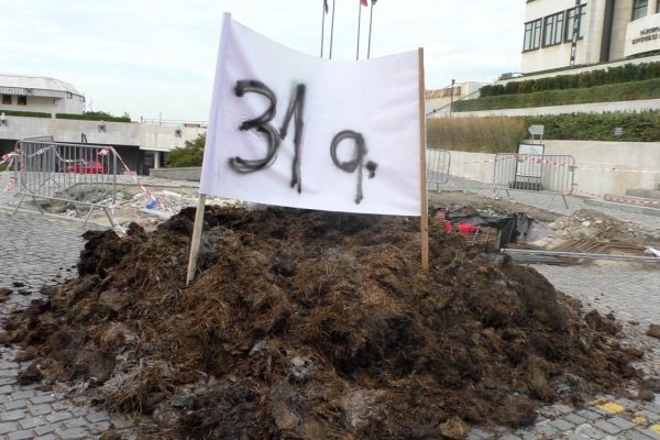 Pohnojený Dankov stožiar možno narastie vyššie ako tvorca predpokladal (video)