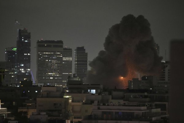Irán útočil na Izrael za pomoci novej metódy, narušil tým ochrannú Železnú kupolu