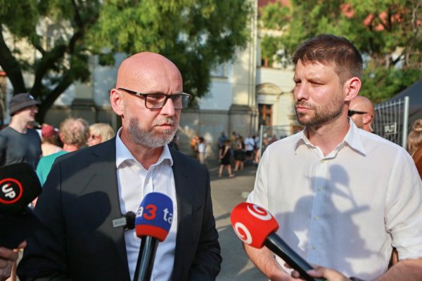 PS a SaS kritizujú postoj vlády v prípade ruskej rakety, ktorá dopadla v Poľsku