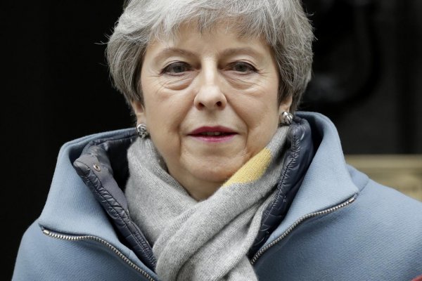 Britská nerozhodnosť pokračuje: Theresa May požiadala o odklad brexitu
