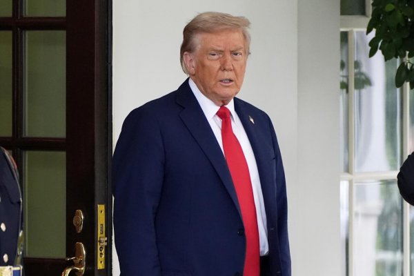 Putin súhlasil, aby Západ poskytol Ukrajine bezpečnostné záruky, oznámil Trump