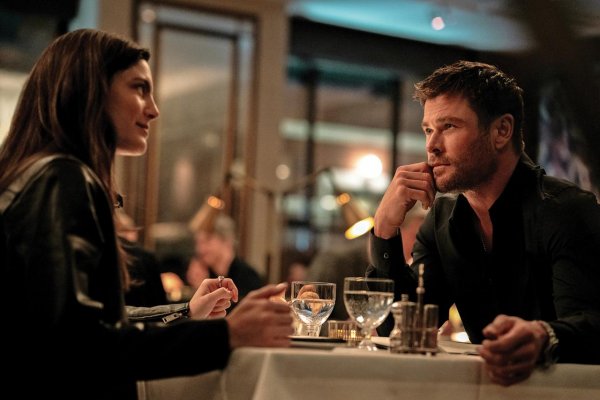 Filmy .týždňa: Búrlivá vášeň, atraktívny zločin a zhasnutá komédia