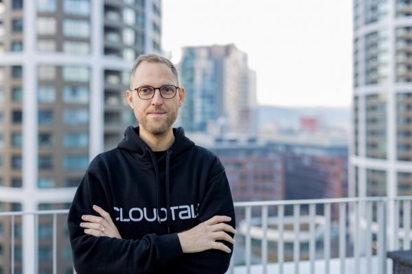AI vraj už čoskoro nahradí programátorov: V špičkovej slovenskej IT firme je to inak, vysokoškoláci sa však musia mať na pozore