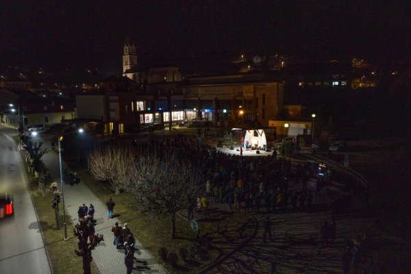 Do Gelnice prišlo protestovať 300 ľudí. Fico padne