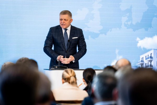 Protest pred diskusiou študentov s Ficom v Trnave presúvajú z Múzejného námestia na Kapitulskú ulicu