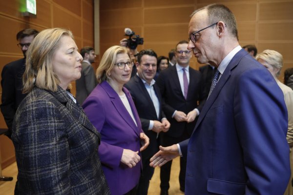 SPD schválila koaličnú dohodu s blokom CDU/CSU