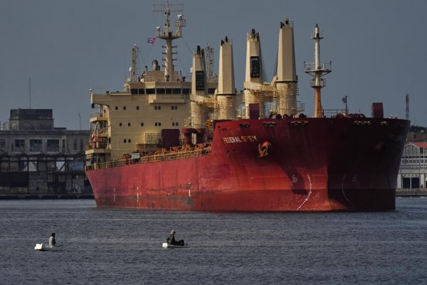 Trump pohrozil dodatočnými clami krajinám, ktoré budú predávať ropu Kube, tá to považuje za akt agresie