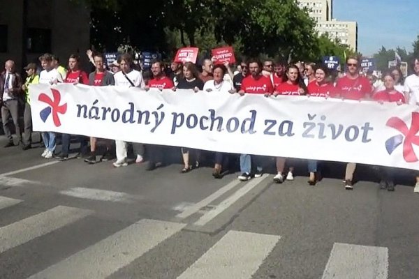 V Bratislave ľudia pochodovali za zrušenie potratov