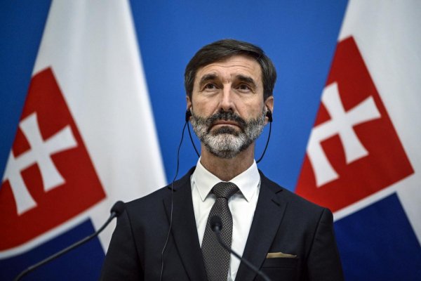 J. Blanár: Ak USA ukončí podporu Ukrajine, celkovú záťaž by nemala prevziať EÚ