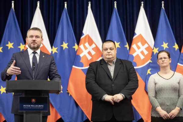 Krízový štáb zaviedol povinnú karanténu aj zákaz verejných podujatí