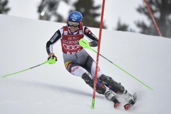 Vlhová v 1. kole sobotňajšieho slalomu v Aare takmer vypadla, len tesne sa dostala do 2. kola