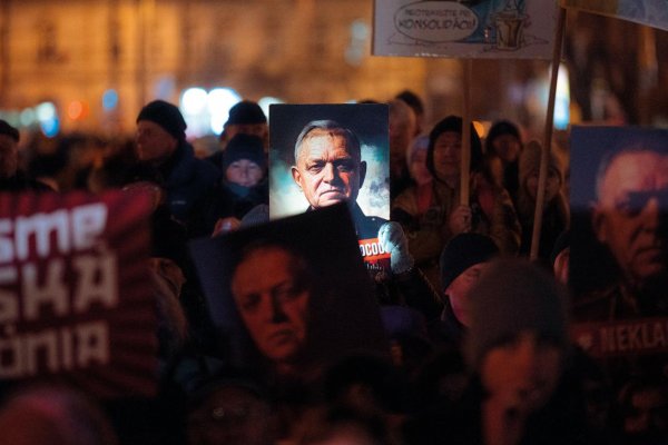 Téma .týždňa: Ako premôcť autokraciu
