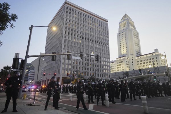 Trump: Los Angeles je napadnuté „zahraničným nepriateľom“, začal tam platiť zákaz vychádzania