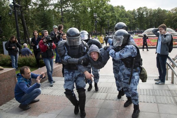 Prokuratúra v Moskve žiada zbaviť demonštrantov s deťmi rodičovských práv 