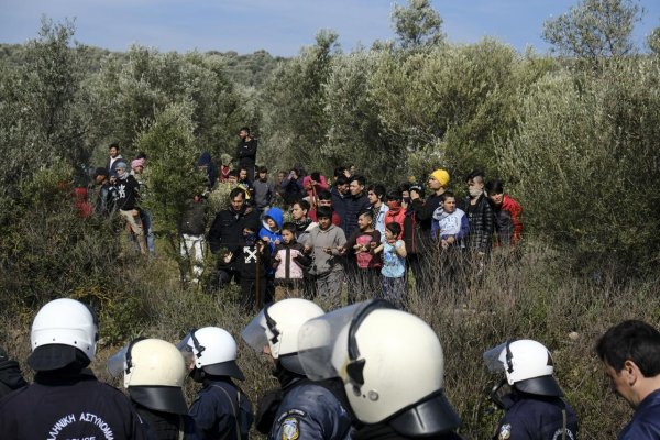 Situácia na hranici Turecka a Grécka sa vyostruje, obeťou je aj prvé dieťa