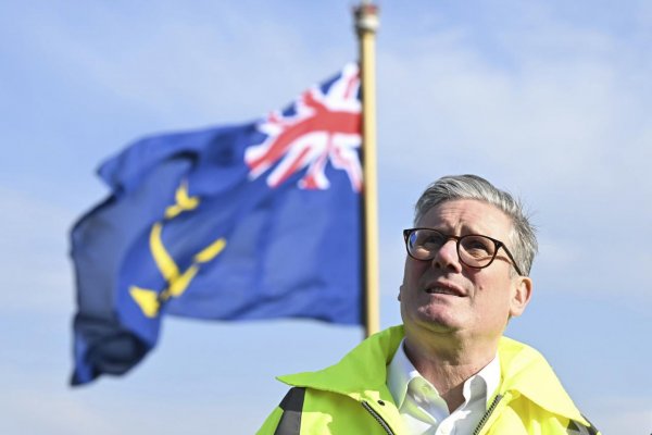 Starmer: Putin to s prímerím na Ukrajine nemyslí vážne