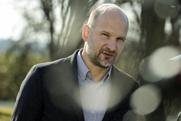 Grendel: Zrušenie voľby poštou má oslabiť opozíciu, nie riešiť manipulácie