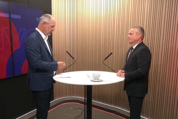  Slovensko už platí za dlhy 6,7 milióna denne, varuje šéf NKÚ Ľubomír Andrassy u Braňa Závodského
