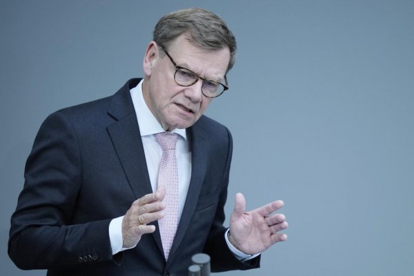 Na Rusko treba vyvíjať väčší tlak, Kyjev potrebuje záruky, tvrdí Wadephul 