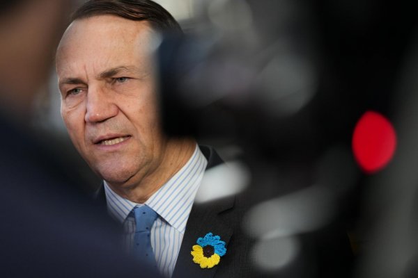 Sikorski o možných ruských provokáciách: Putin, vieme, čo plánuješ, nerob to
